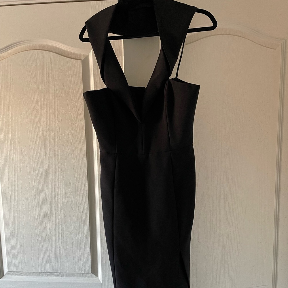 BCBG MAXAZRIA black halter collared cocktail dress